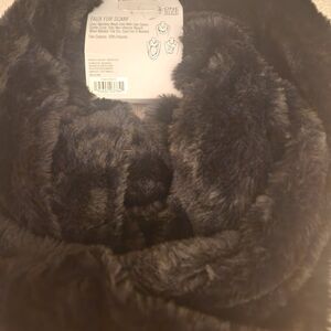 West Loop Faux Fur Scarf - Black